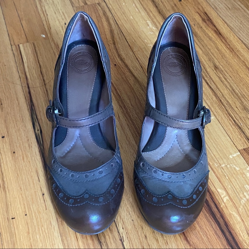 Born Leather pumps